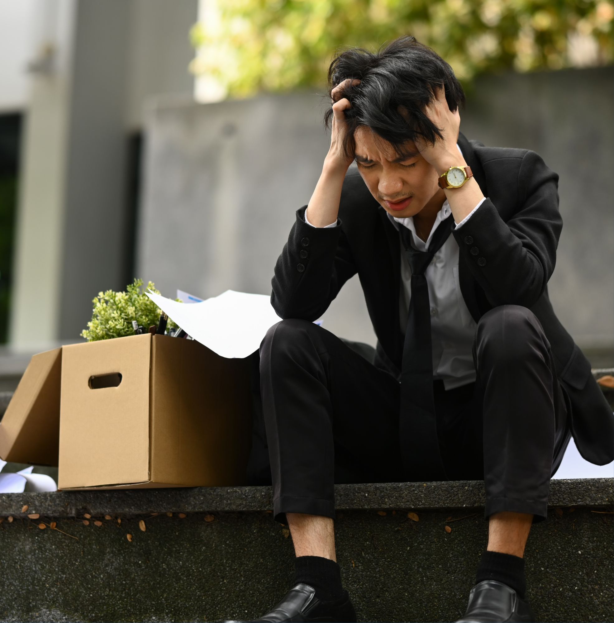 【自己破産は親に知られない？】秘密で進められるケースとバレないための注意点
